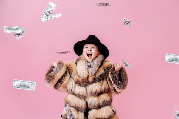 Toddlers as young as 14 mo<em></em>nths lean towards ‘wealthier’ adults in behaviour and play, study finds