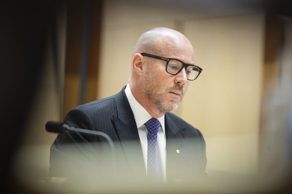 前普华永道首席执行官卢克·塞耶斯表示，在他任职期间并不知情违规行为。